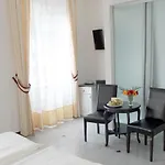 Hotel Am Schloss Biebrich Wiesbaden