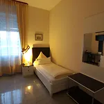 Hotel Am Schloss Biebrich 3*