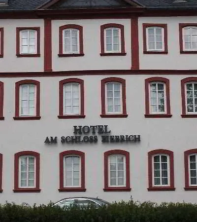 Hotel Am Schloss Biebrich 3*