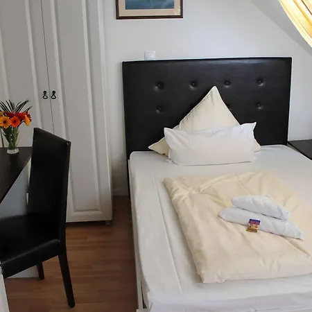 Hotel Am Schloss Biebrich