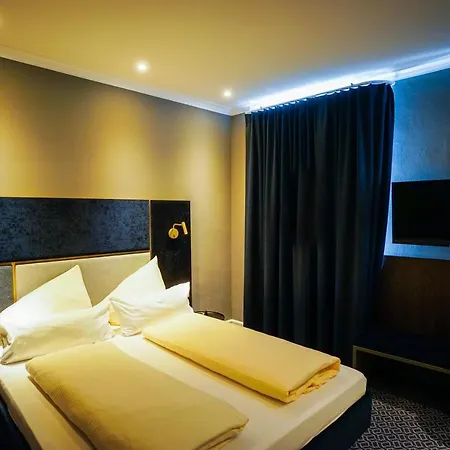 Hotel Am Schloss Biebrich 3*