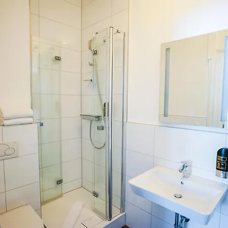 Szálloda Am Schloss Biebrich 3*