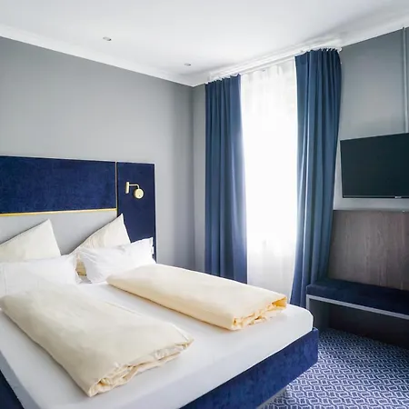 Am Schloss Biebrich 3* Wiesbaden