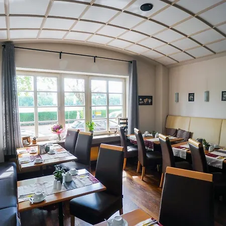 فندق Am Schloss Biebrich