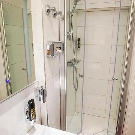 Am Schloss Biebrich فندق