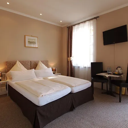 Am Schloss Biebrich 3* فيسبادن