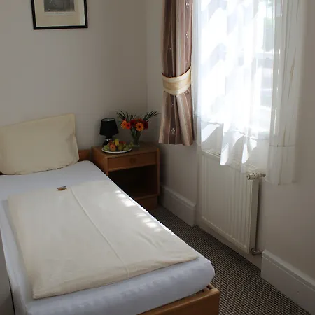 호텔 Am Schloss Biebrich 비스바덴