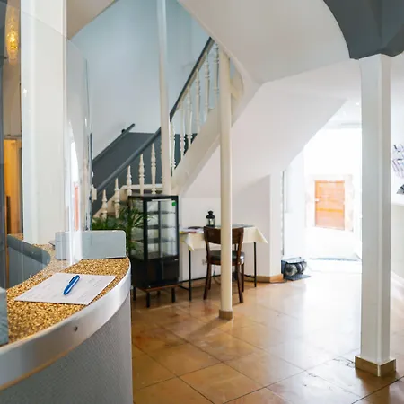 Am Schloss Biebrich Hotel