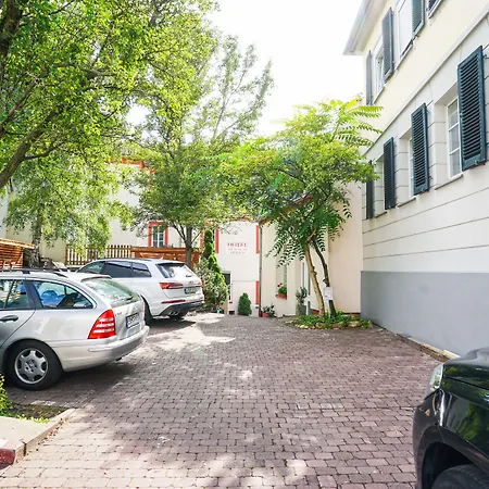 فندق Am Schloss Biebrich فيسبادن