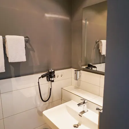 Hotel Am Schloss Biebrich 3*