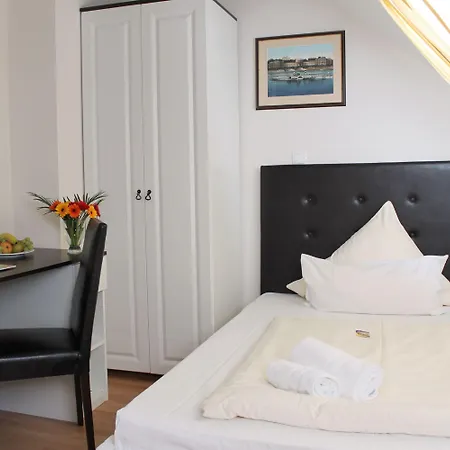 Hotel Am Schloss Biebrich