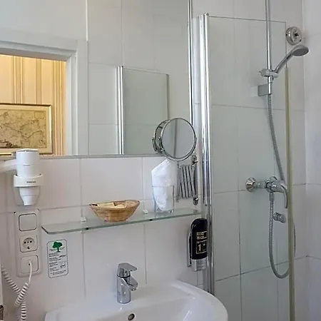 Szálloda Am Schloss Biebrich 3*
