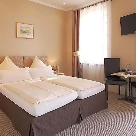 Am Schloss Biebrich Hotel 3*
