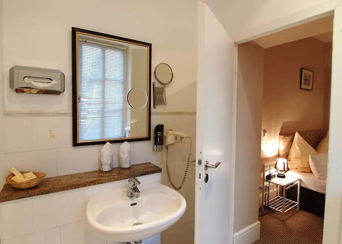 Am Schloss Biebrich 3* ויסבאדן