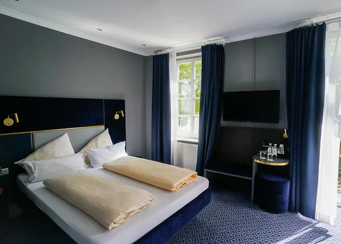 Hotel Am Schloss Biebrich