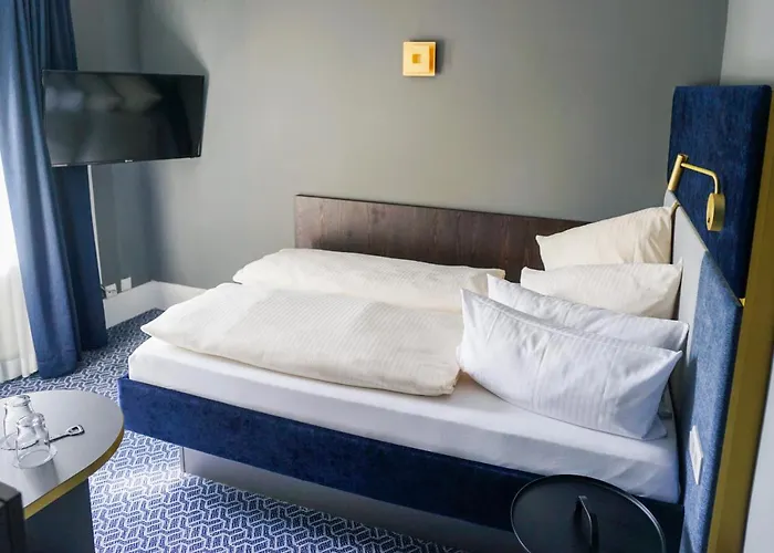 アム シュロス ビーブリッヒ 3*