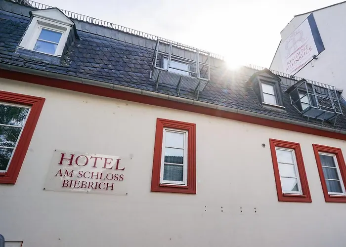 ホテル アム シュロス ビーブリッヒ