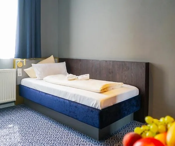 Am Schloss Biebrich Hotel Wiesbaden