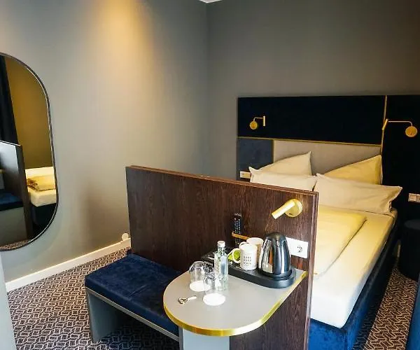 アム シュロス ビーブリッヒ 3*