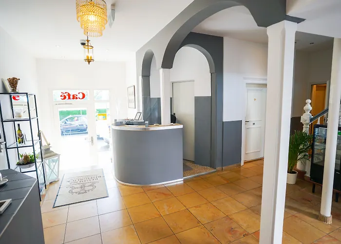 Am Schloss Biebrich Wiesbaden