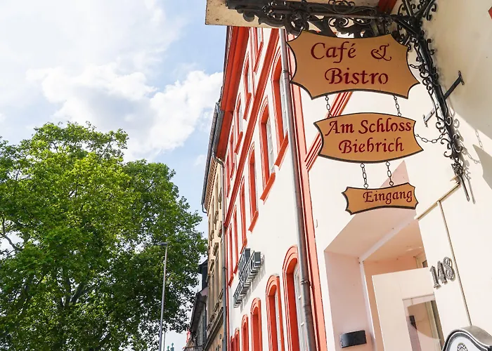 Hotel Am Schloss Biebrich 3*