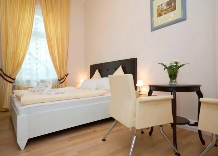 アム シュロス ビーブリッヒ ホテル