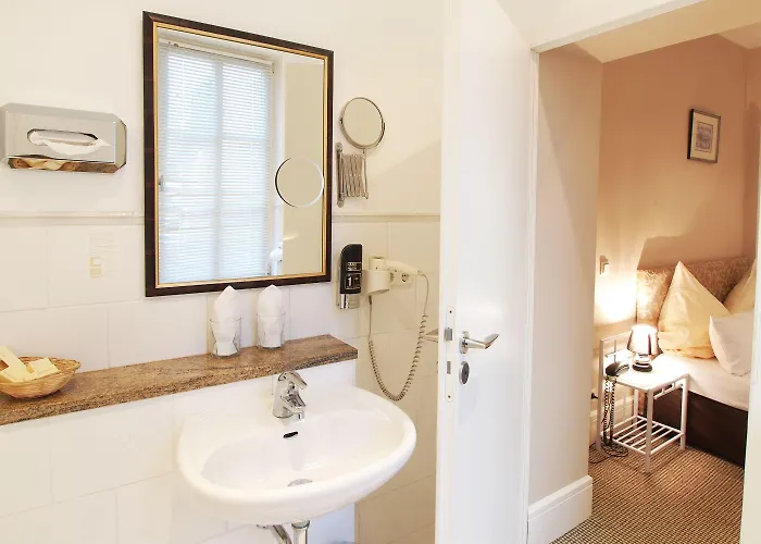 アム シュロス ビーブリッヒ ヴィースバーデン